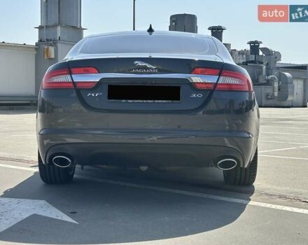 Сірий Ягуар ХФ, об'ємом двигуна 2.97 л та пробігом 150 тис. км за 16500 $, фото 4 на Automoto.ua