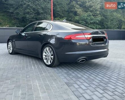 Сірий Ягуар ХФ, об'ємом двигуна 2.97 л та пробігом 146 тис. км за 16900 $, фото 6 на Automoto.ua
