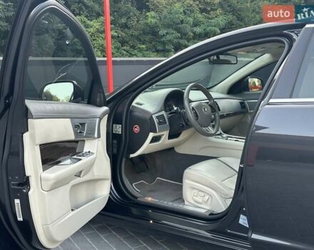 Сірий Ягуар ХФ, об'ємом двигуна 2.97 л та пробігом 146 тис. км за 16900 $, фото 11 на Automoto.ua