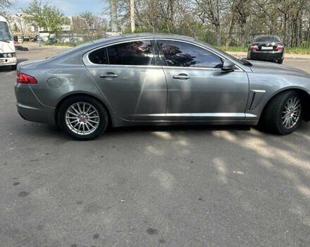 Серый Ягуар ХФ, объемом двигателя 2.18 л и пробегом 105 тыс. км за 15000 $, фото 2 на Automoto.ua