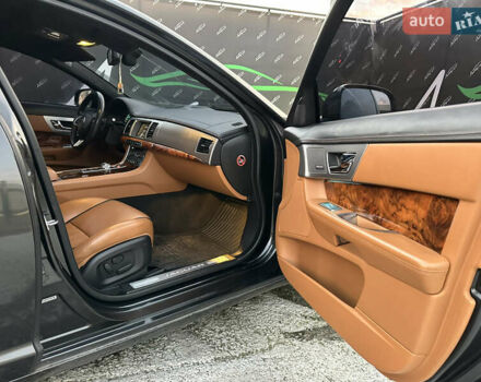 Сірий Ягуар ХФ, об'ємом двигуна 3 л та пробігом 144 тис. км за 12500 $, фото 17 на Automoto.ua