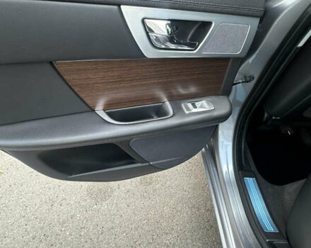 Серый Ягуар ХФ, объемом двигателя 2.18 л и пробегом 105 тыс. км за 15000 $, фото 15 на Automoto.ua