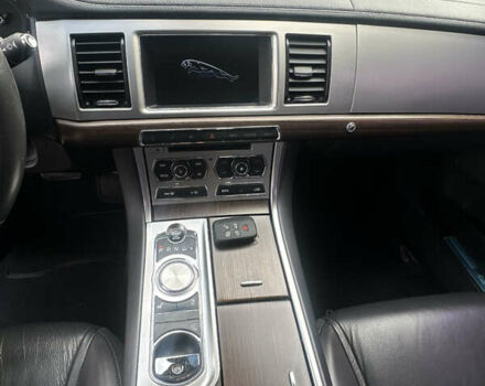 Серый Ягуар ХФ, объемом двигателя 2.18 л и пробегом 105 тыс. км за 15000 $, фото 11 на Automoto.ua