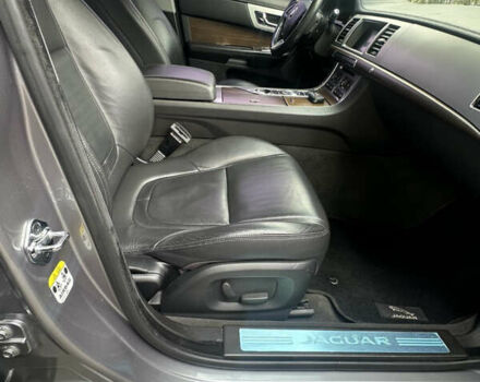 Серый Ягуар ХФ, объемом двигателя 2.18 л и пробегом 105 тыс. км за 15000 $, фото 16 на Automoto.ua