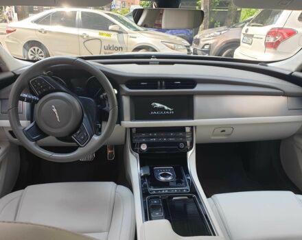 Серый Ягуар ХФ, объемом двигателя 2 л и пробегом 60 тыс. км за 20339 $, фото 12 на Automoto.ua