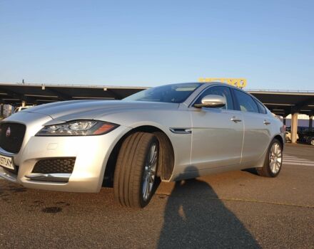 Серый Ягуар ХФ, объемом двигателя 2 л и пробегом 60 тыс. км за 20339 $, фото 2 на Automoto.ua