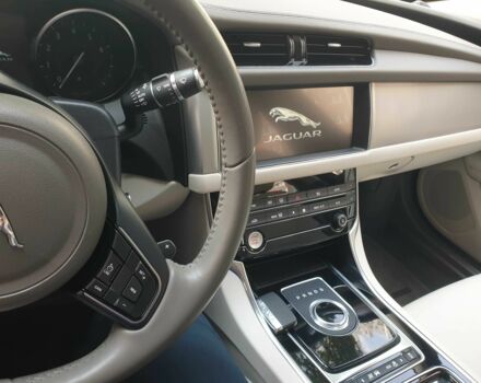 Серый Ягуар ХФ, объемом двигателя 2 л и пробегом 60 тыс. км за 20339 $, фото 9 на Automoto.ua