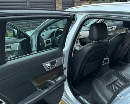 Серый Ягуар ХФ, объемом двигателя 2.18 л и пробегом 272 тыс. км за 9999 $, фото 29 на Automoto.ua