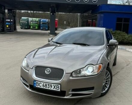 Серый Ягуар ХФ, объемом двигателя 2.72 л и пробегом 296 тыс. км за 8800 $, фото 1 на Automoto.ua