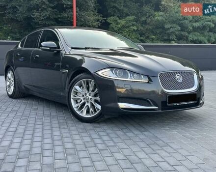 Серый Ягуар ХФ, объемом двигателя 2.97 л и пробегом 150 тыс. км за 15500 $, фото 1 на Automoto.ua