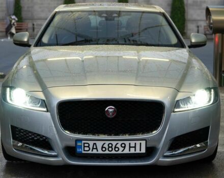 Серый Ягуар ХФ, объемом двигателя 3 л и пробегом 92 тыс. км за 13500 $, фото 1 на Automoto.ua