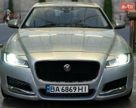 Серый Ягуар ХФ, объемом двигателя 3 л и пробегом 92 тыс. км за 12750 $, фото 1 на Automoto.ua