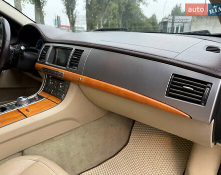 Синій Ягуар ХФ, об'ємом двигуна 2.99 л та пробігом 299 тис. км за 10900 $, фото 53 на Automoto.ua
