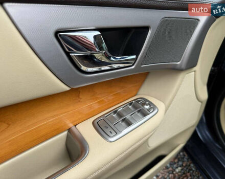 Синій Ягуар ХФ, об'ємом двигуна 2.99 л та пробігом 299 тис. км за 10900 $, фото 31 на Automoto.ua