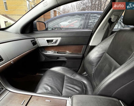 Синий Ягуар ХФ, объемом двигателя 2.18 л и пробегом 170 тыс. км за 13500 $, фото 20 на Automoto.ua