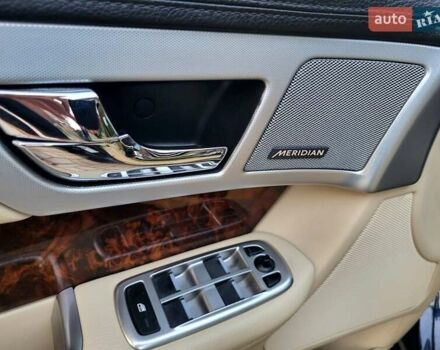 Синий Ягуар ХФ, объемом двигателя 2.97 л и пробегом 63 тыс. км за 14000 $, фото 15 на Automoto.ua