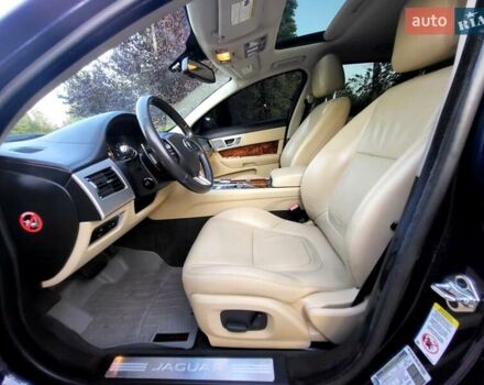 Синий Ягуар ХФ, объемом двигателя 2.97 л и пробегом 63 тыс. км за 14000 $, фото 12 на Automoto.ua