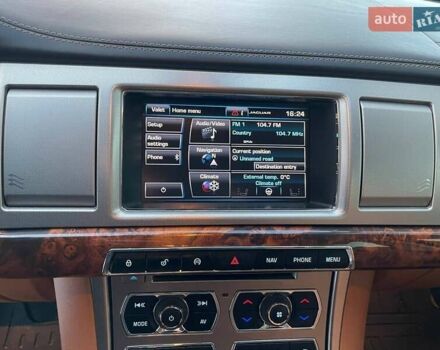 Синий Ягуар ХФ, объемом двигателя 2.97 л и пробегом 96 тыс. км за 16500 $, фото 38 на Automoto.ua