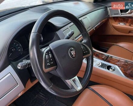 Синий Ягуар ХФ, объемом двигателя 2.97 л и пробегом 96 тыс. км за 16500 $, фото 27 на Automoto.ua