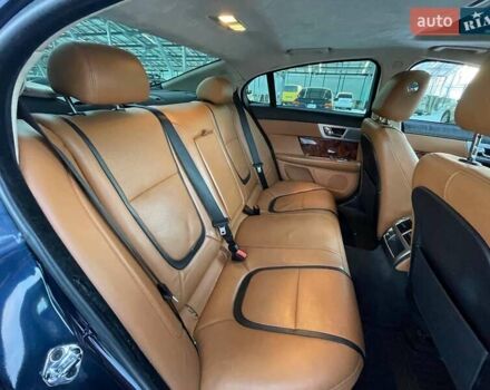 Синий Ягуар ХФ, объемом двигателя 2.97 л и пробегом 96 тыс. км за 16500 $, фото 33 на Automoto.ua