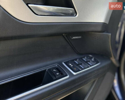 Синий Ягуар ХФ, объемом двигателя 2 л и пробегом 122 тыс. км за 16990 $, фото 8 на Automoto.ua