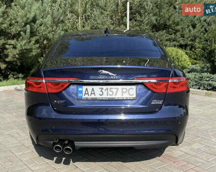 Синий Ягуар ХФ, объемом двигателя 2 л и пробегом 122 тыс. км за 16990 $, фото 4 на Automoto.ua