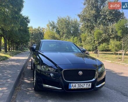 Синий Ягуар ХФ, объемом двигателя 2 л и пробегом 86 тыс. км за 19100 $, фото 2 на Automoto.ua