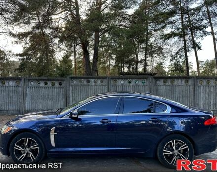 Синий Ягуар ХФ, объемом двигателя 3 л и пробегом 239 тыс. км за 6500 $, фото 1 на Automoto.ua