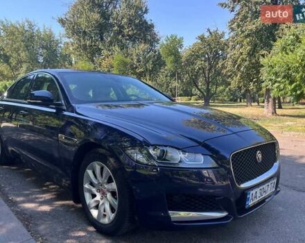 Синий Ягуар ХФ, объемом двигателя 2 л и пробегом 86 тыс. км за 19100 $, фото 1 на Automoto.ua