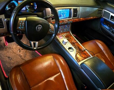 Зеленый Ягуар ХФ, объемом двигателя 3 л и пробегом 397 тыс. км за 9500 $, фото 5 на Automoto.ua