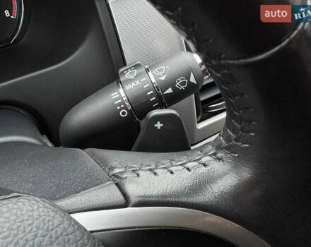 Зелений Ягуар ХФ, об'ємом двигуна 5 л та пробігом 108 тис. км за 35990 $, фото 16 на Automoto.ua