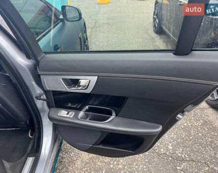 Зелений Ягуар ХФ, об'ємом двигуна 5 л та пробігом 104 тис. км за 36000 $, фото 9 на Automoto.ua