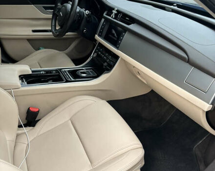 Ягуар ХФ 2016 в Днепре (Днепропетровске) на Automoto.ua Зеленый Ягуар ХФ, объемом двигателя 3 л и пробегом 130 тыс. км за 16500 $, фото 10 на Automoto.ua