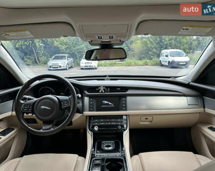 Ягуар ХФ 2016 в Днепре (Днепропетровске) на Automoto.ua Зеленый Ягуар ХФ, объемом двигателя 3 л и пробегом 130 тыс. км за 16500 $, фото 9 на Automoto.ua