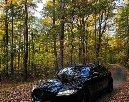 Чорний Ягуар ХФР, об'ємом двигуна 2 л та пробігом 110 тис. км за 20282 $, фото 2 на Automoto.ua