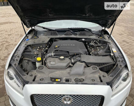 Білий Ягуар Ікс Джей, об'ємом двигуна 3 л та пробігом 194 тис. км за 19950 $, фото 59 на Automoto.ua