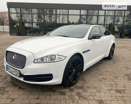 Білий Ягуар Ікс Джей, об'ємом двигуна 3 л та пробігом 194 тис. км за 19950 $, фото 9 на Automoto.ua