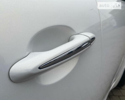 Білий Ягуар Ікс Джей, об'ємом двигуна 3 л та пробігом 194 тис. км за 19950 $, фото 23 на Automoto.ua