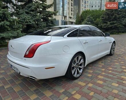 Білий Ягуар Ікс Джей, об'ємом двигуна 5 л та пробігом 162 тис. км за 27000 $, фото 25 на Automoto.ua