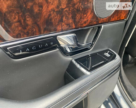Білий Ягуар Ікс Джей, об'ємом двигуна 3 л та пробігом 194 тис. км за 19950 $, фото 34 на Automoto.ua