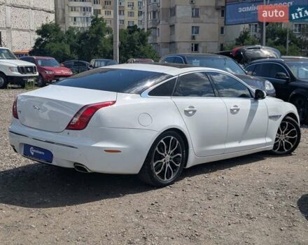 Білий Ягуар Ікс Джей, об'ємом двигуна 5 л та пробігом 98 тис. км за 19600 $, фото 1 на Automoto.ua