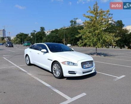 Ягуар Икс Джей 2013 в Киеве на Automoto.ua Белый Ягуар Икс Джей, объемом двигателя 3 л и пробегом 210 тыс. км за 17500 $, фото 14 на Automoto.ua