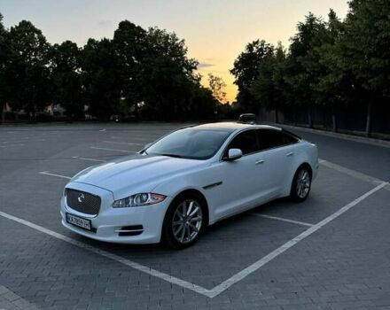 Ягуар Икс Джей 2013 в Луцке на Automoto.ua Белый Ягуар Икс Джей, объемом двигателя 3 л и пробегом 115 тыс. км за 27900 $, фото 7 на Automoto.ua