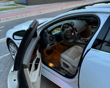 Ягуар Икс Джей 2013 в Луцке на Automoto.ua Белый Ягуар Икс Джей, объемом двигателя 3 л и пробегом 115 тыс. км за 27900 $, фото 41 на Automoto.ua