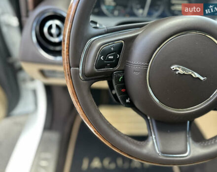 Ягуар Икс Джей 2013 в Киеве на Automoto.ua Белый Ягуар Икс Джей, объемом двигателя 2.99 л и пробегом 130 тыс. км за 14999 $, фото 13 на Automoto.ua