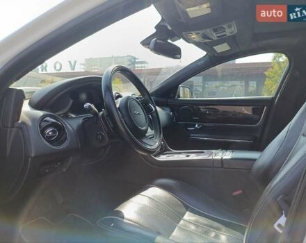 Ягуар Икс Джей 2013 в Киеве на Automoto.ua Белый Ягуар Икс Джей, объемом двигателя 3 л и пробегом 210 тыс. км за 17500 $, фото 11 на Automoto.ua