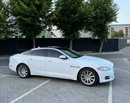 Ягуар Икс Джей 2013 в Луцке на Automoto.ua Белый Ягуар Икс Джей, объемом двигателя 3 л и пробегом 115 тыс. км за 27900 $, фото 17 на Automoto.ua