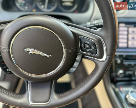 Ягуар Икс Джей 2013 в Киеве на Automoto.ua Белый Ягуар Икс Джей, объемом двигателя 2.99 л и пробегом 130 тыс. км за 14999 $, фото 14 на Automoto.ua