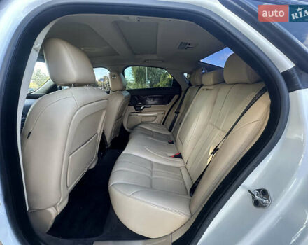 Ягуар Икс Джей 2013 в Киеве на Automoto.ua Белый Ягуар Икс Джей, объемом двигателя 2.99 л и пробегом 130 тыс. км за 14999 $, фото 29 на Automoto.ua