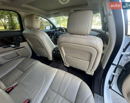 Ягуар Икс Джей 2013 в Киеве на Automoto.ua Белый Ягуар Икс Джей, объемом двигателя 2.99 л и пробегом 130 тыс. км за 14999 $, фото 36 на Automoto.ua